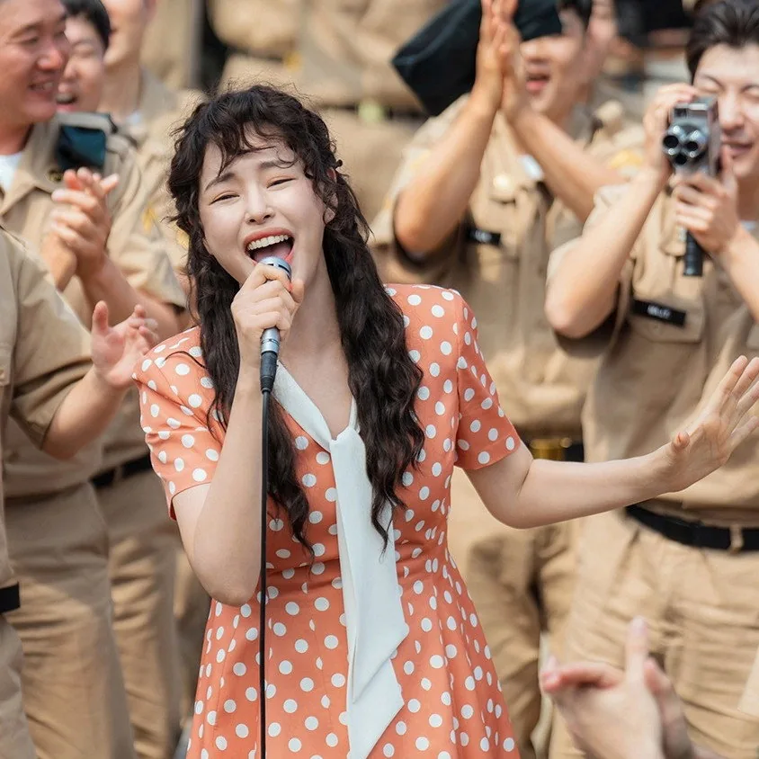 천천히 강렬하게 제작비 753억의 스케일과 영상미